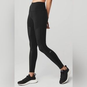 Alo Yoga Extreme High Waste Moro Legging NWT sz Sm